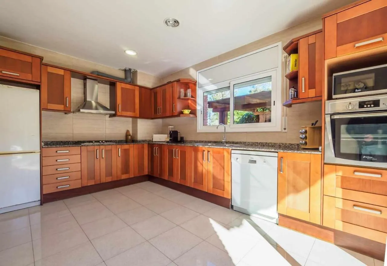 Holiday home Mas Mestre Con Una Capacidad De 6 A 8 Huespedes Cerca De Sitges Olivella